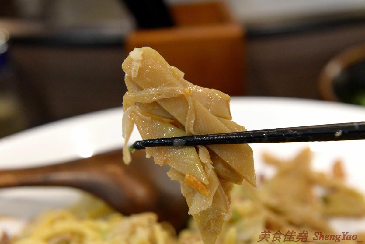 [台中北區]麵屋かとむら 一中店 – 東京有多家分店的油拌麵專賣店來台中展店了,3種口味、5種麵量、近10種配料,想吃日本味、印度味或是台灣味全都可以自由搭配,自認大胃王的朋友還可以來挑
