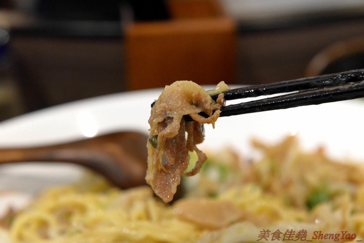 [台中北區]麵屋かとむら 一中店 – 東京有多家分店的油拌麵專賣店來台中展店了,3種口味、5種麵量、近10種配料,想吃日本味、印度味或是台灣味全都可以自由搭配,自認大胃王的朋友還可以來挑