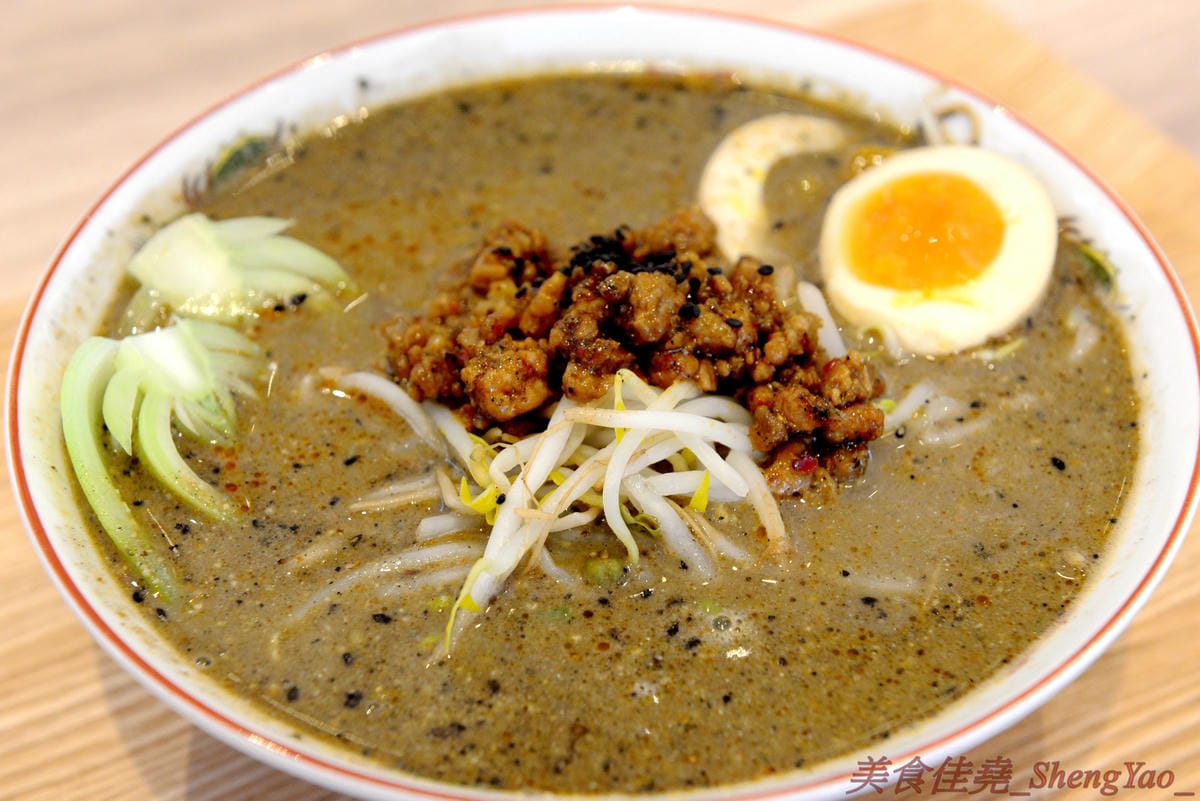 [台中西區]萬虎餃子 台中店 – 台南名店正義餃子來台中開分店並且全面改名,多款人氣餃子商品原汁原味台中開賣,口味特殊具創意,文青風格店面有氣氛,附近是審計新村。(已歇業)