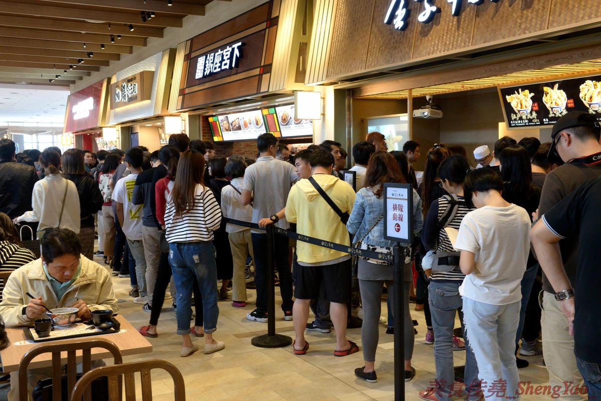 [台中梧棲]Mitsui Outlet Park 台中港 – 台中海線人的夢想與驕傲,台中三井OUTLET,全台第一座結合娛樂、時尚、美食的海港型購物商城誕生,十幾間首次登台名店進駐,還有將近60公尺摩天輪可搭乘,台中