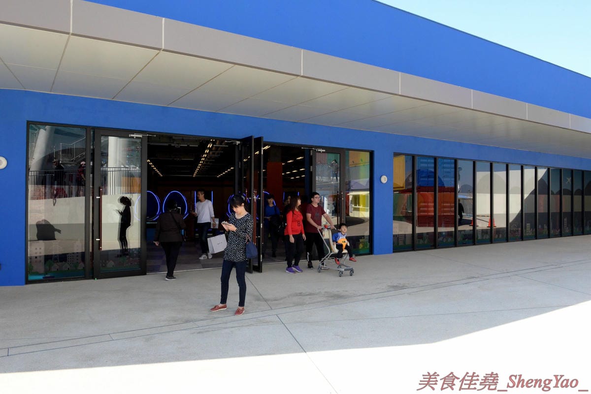 [台中梧棲]Mitsui Outlet Park 台中港 – 台中海線人的夢想與驕傲,台中三井OUTLET,全台第一座結合娛樂、時尚、美食的海港型購物商城誕生,十幾間首次登台名店進駐,還有將近60公尺摩天輪可搭乘,台中