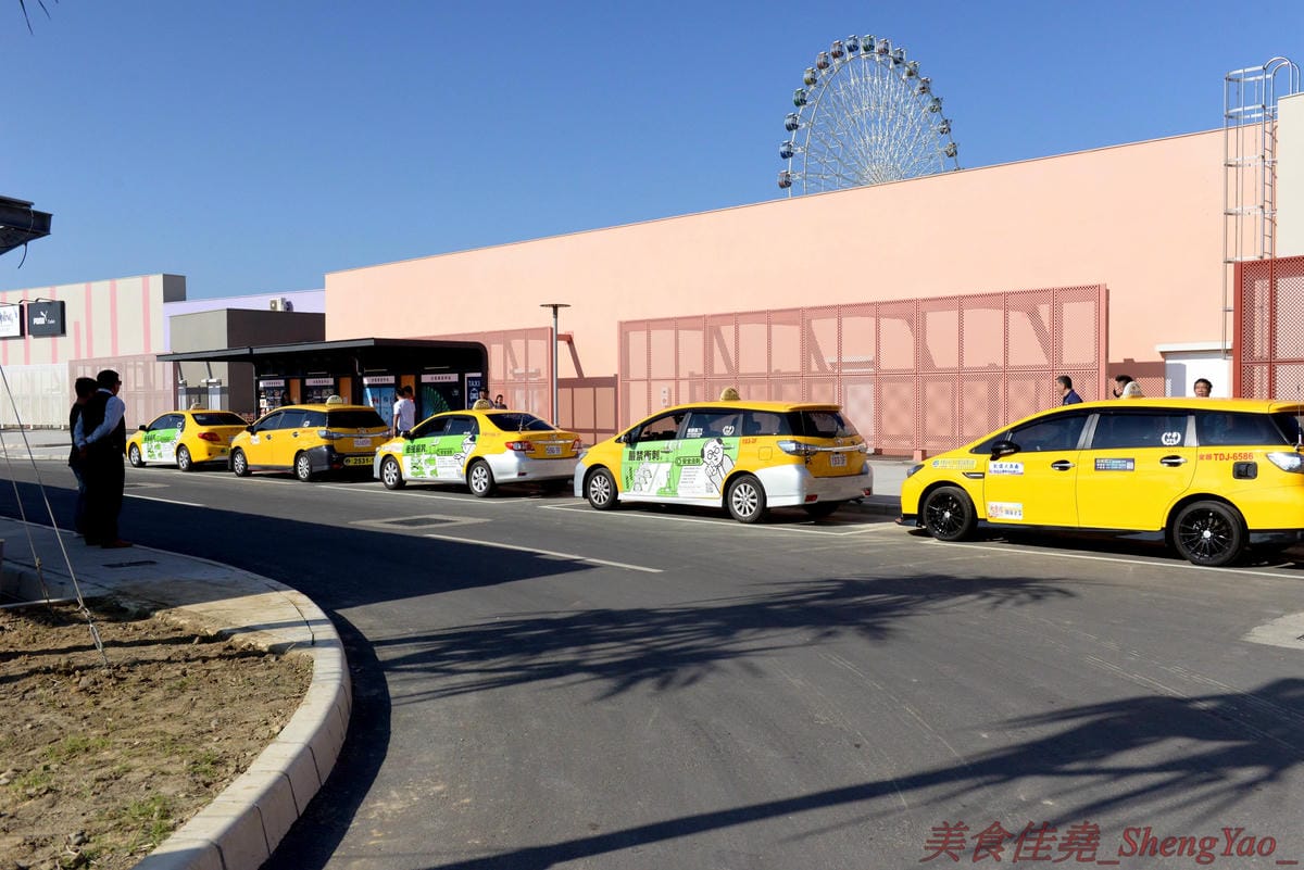 [台中梧棲]Mitsui Outlet Park 台中港 – 台中海線人的夢想與驕傲,台中三井OUTLET,全台第一座結合娛樂、時尚、美食的海港型購物商城誕生,十幾間首次登台名店進駐,還有將近60公尺摩天輪可搭乘,台中