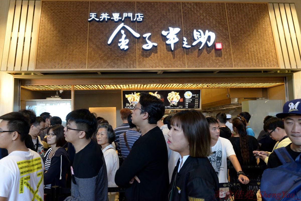 [台中梧棲]Mitsui Outlet Park 台中港 – 台中海線人的夢想與驕傲,台中三井OUTLET,全台第一座結合娛樂、時尚、美食的海港型購物商城誕生,十幾間首次登台名店進駐,還有將近60公尺摩天輪可搭乘,台中