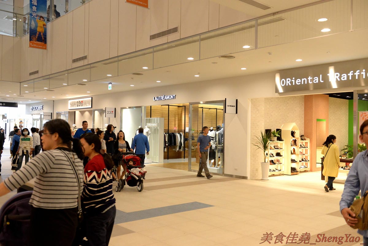 [台中梧棲]Mitsui Outlet Park 台中港 – 台中海線人的夢想與驕傲,台中三井OUTLET,全台第一座結合娛樂、時尚、美食的海港型購物商城誕生,十幾間首次登台名店進駐,還有將近60公尺摩天輪可搭乘,台中
