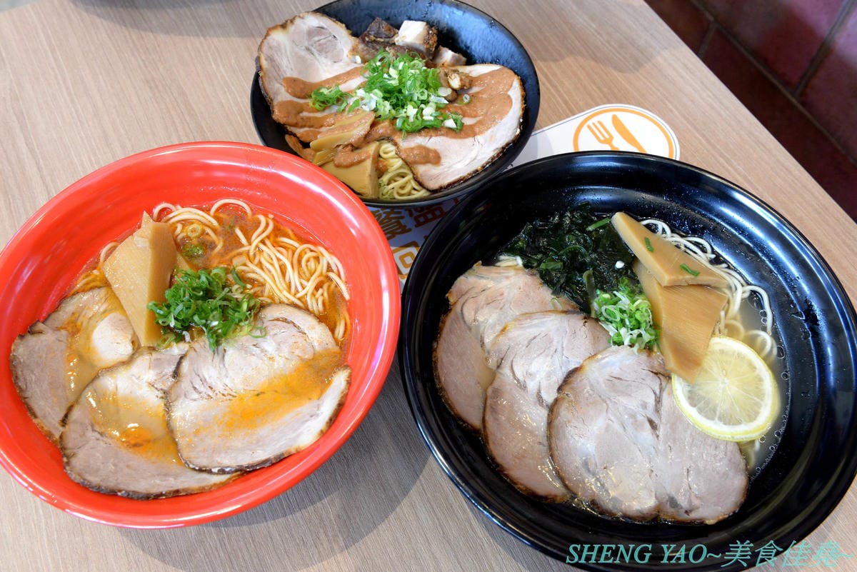 [台中梧棲]五之神水產 台中港店- 東京新宿知名拉麵店”五之神製作所”的台灣二號店,以水產為店名,主打魚、蝦、干貝等海鮮湯頭拉麵,台灣限定濃厚石斑拉麵推薦必點,價位不貴,開在OUTLET內感覺相