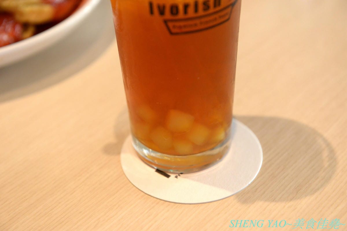 [台中梧棲]IVORISH 台中港店 – 來自日本九州的超人氣法式吐司專賣店,海外首家分店,來台中三井OUTLET必吃店家就是這間 !! 厚鬆餅形狀的法式吐司好特別,餐食和甜食兩種系列各有特色,建議兩人來吃