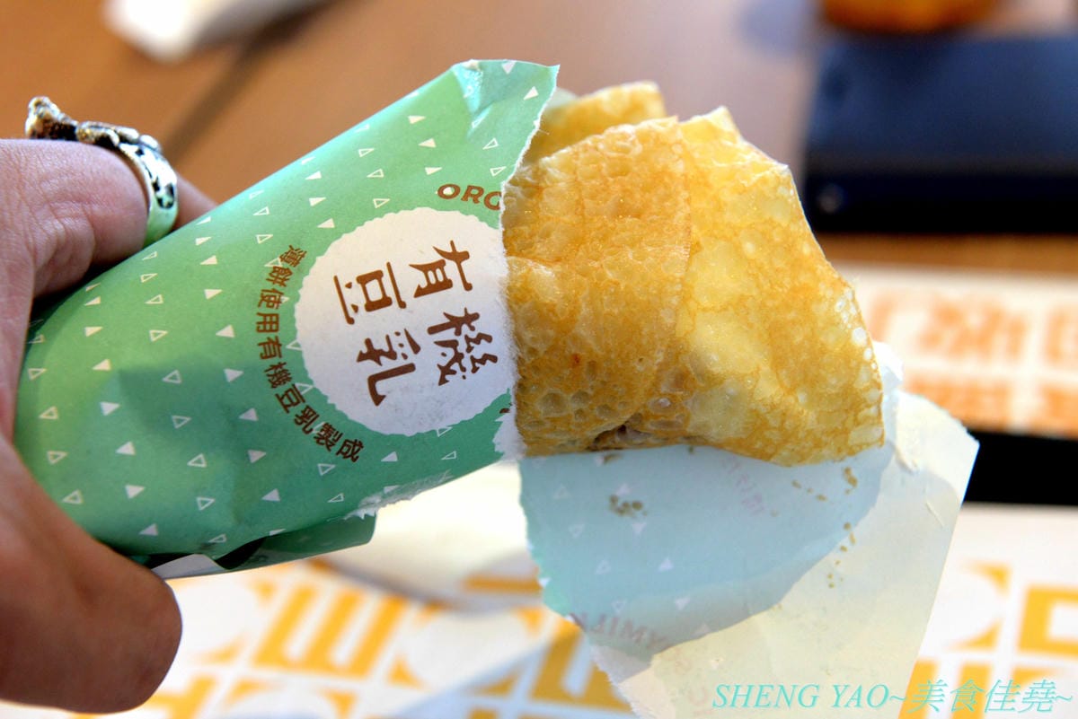 [台中梧棲]Lil’ Donuts & Crepe – 來自日本北海道的療癒系甜甜圈專賣店,台灣一號店,甜甜圈是用小麥粉為基礎原料並加入大量有機豆乳,店內就有小型工廠現場製作,小小一顆圓圓胖胖超級可愛,可搭