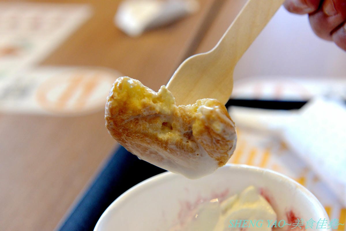 [台中梧棲]Lil’ Donuts & Crepe – 來自日本北海道的療癒系甜甜圈專賣店,台灣一號店,甜甜圈是用小麥粉為基礎原料並加入大量有機豆乳,店內就有小型工廠現場製作,小小一顆圓圓胖胖超級可愛,可搭