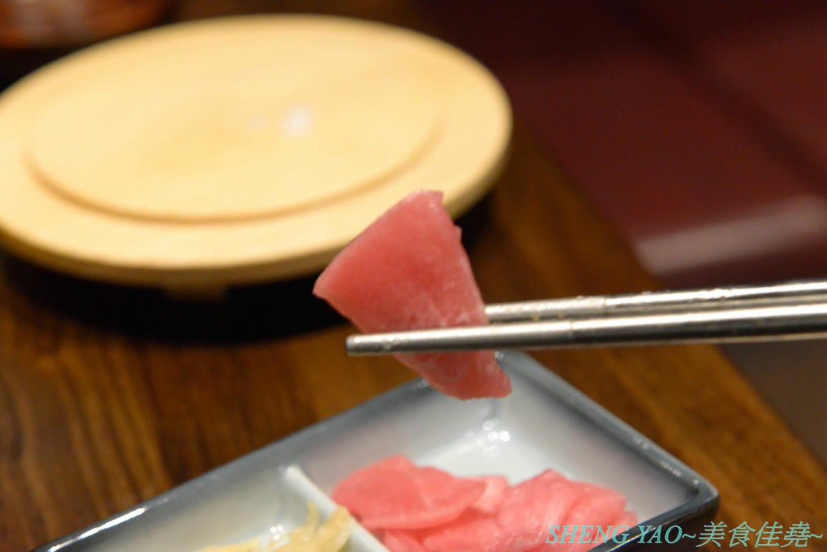 [台中梧棲]晴木千層豬排 台中港店 – 日本東京最具人氣的豬排專賣店來台中展店啦,豬排選用號稱”幻之豚”的三元豚,再以特製技術將25片超薄豬肉片層層堆疊成一塊,被譽為”千層豬排始祖”,除了炸