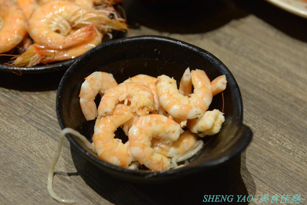 [台中梧棲]但馬屋 台中港店 – 台中三井OUTLET神級壽喜燒、涮涮鍋吃到飽,在日本有140年歷史的三大牛肉商之一,店內吃到飽的牛肉肉品都是來自他們在世界各地牧場自己養殖的牛隻,包括還有等級不