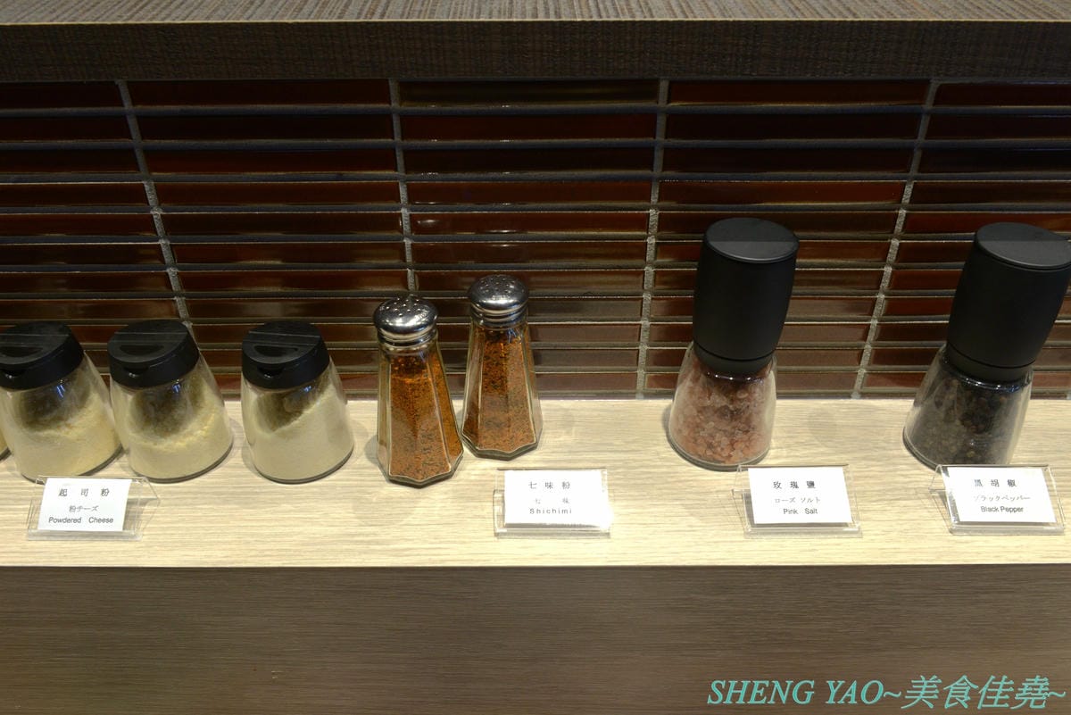 [台中梧棲]但馬屋 台中港店 – 台中三井OUTLET神級壽喜燒、涮涮鍋吃到飽,在日本有140年歷史的三大牛肉商之一,店內吃到飽的牛肉肉品都是來自他們在世界各地牧場自己養殖的牛隻,包括還有等級不