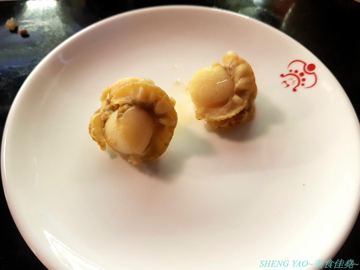 [台中梧棲]紅亭迴轉麻辣鍋 台中港店 – “老四川”新品牌,台灣第一家迴轉麻辣鍋吃到飽,120分鐘內超過三十種以上食材連同自助吧任你吃,只要500元左右而已,喜愛吃麻辣鍋的朋友可以來體驗看看不同