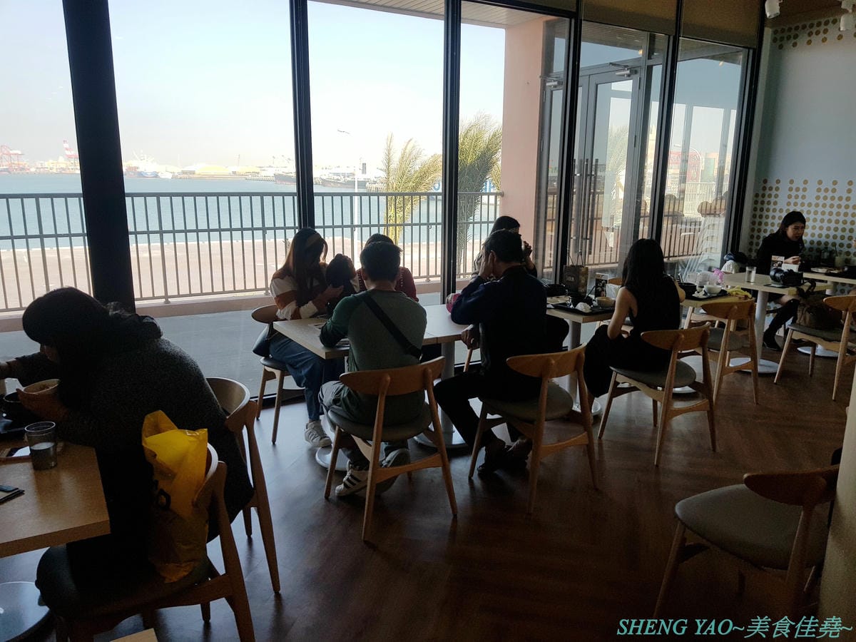 [台中梧棲]東京純豆腐 台中三井店 – 來自東京,號稱日本OL最愛的全球連鎖時尚豆腐鍋,改良版韓式豆腐鍋,3種湯頭,超過20種鍋物種類,豆腐據說是每日手工現做現蒸,白飯可無限續。