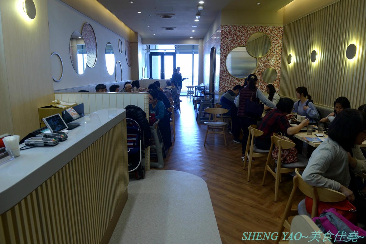 [台中梧棲]東京純豆腐 台中三井店 – 來自東京,號稱日本OL最愛的全球連鎖時尚豆腐鍋,改良版韓式豆腐鍋,3種湯頭,超過20種鍋物種類,豆腐據說是每日手工現做現蒸,白飯可無限續。