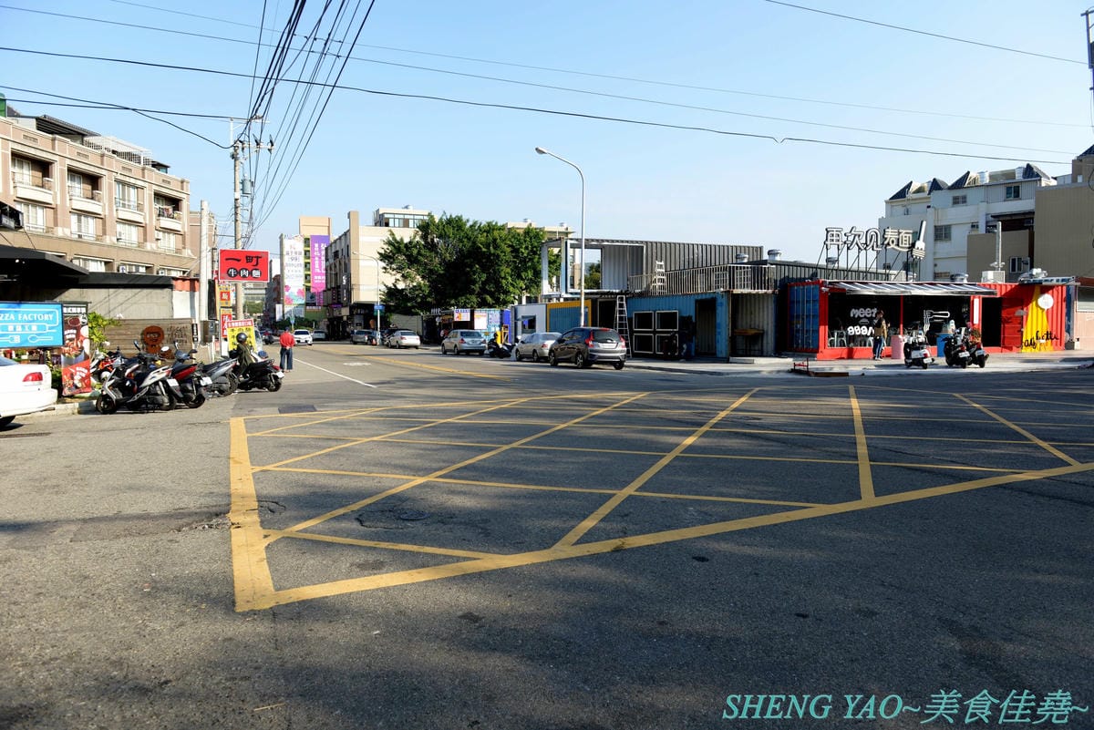 [台中沙鹿]再次見麵 – 沙鹿新地標,靜宜商圈貨櫃市集區的網美風義大利麵餐廳,店內店外都好拍,晚上用餐頗有氣氛,義大利麵還不錯,炸物拼盤好吃,旁邊有超便宜停車場,停車方便。(已歇業)