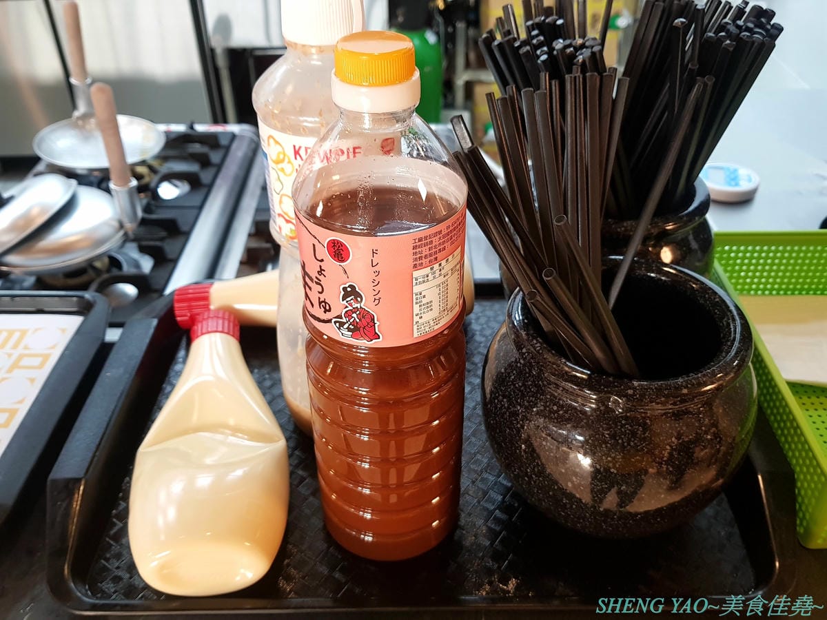 [台中梧棲]六代目三角 台中三井店 – 日本150年歷史的料亭,台灣首家店,主打炸物丼,口味看個人,年輕日籍師傅很帥。