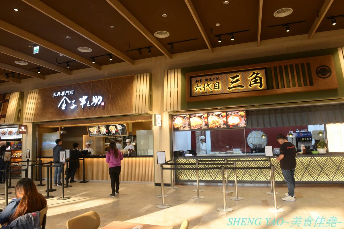 [台中梧棲]六代目三角 台中三井店 – 日本150年歷史的料亭,台灣首家店,主打炸物丼,口味看個人,年輕日籍師傅很帥。