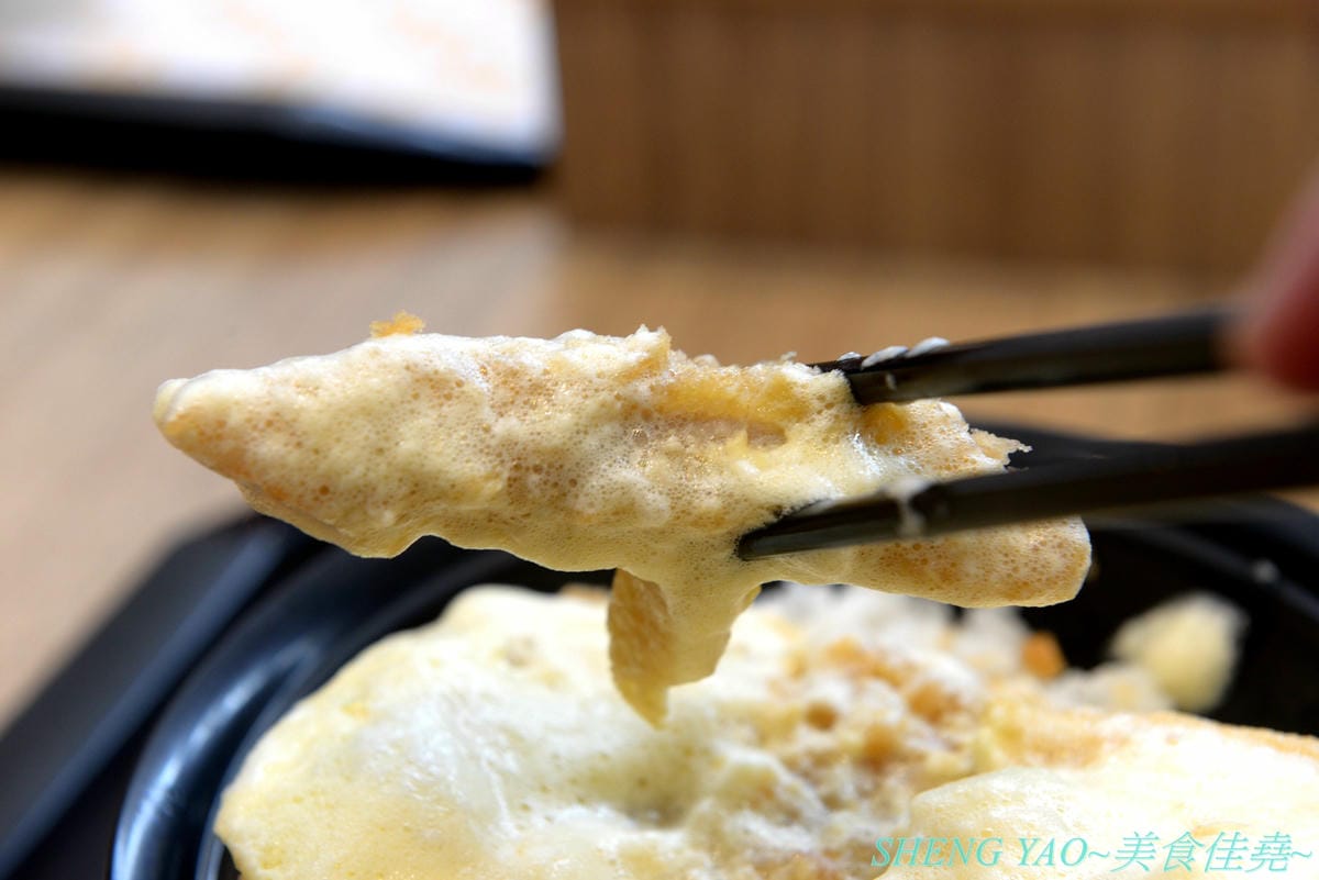 [台中梧棲]六代目三角 台中三井店 – 日本150年歷史的料亭,台灣首家店,主打炸物丼,口味看個人,年輕日籍師傅很帥。