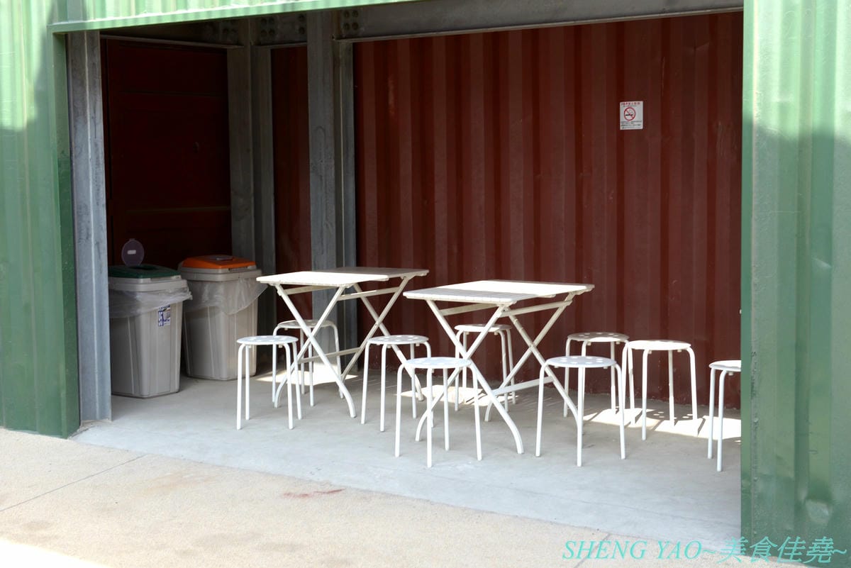 [台中梧棲]築地銀章魚燒 & 石川商店炸物 – 台中三井OUTLET摩天輪廣場貨櫃屋商店美食,日本師傅駐店,築地銀章魚燒賣的章魚燒是熟悉的台灣口味喔;石川商店炸物種類多,起司炸肉餅肉餡多汁裡頭還