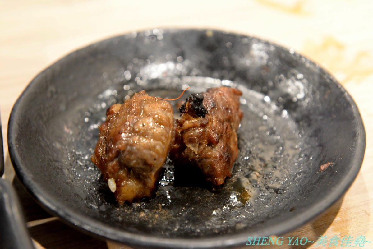 [台中東區]愛烤愛對囉 台中店 – 網友狂推的台南超人氣燒烤吃到飽餐廳開來台中了,結合日式燒烤和韓式燒肉的創意燒烤店,食材豐富多樣化,許多東西是一般燒烤店沒看過的,價格最便宜只要433元