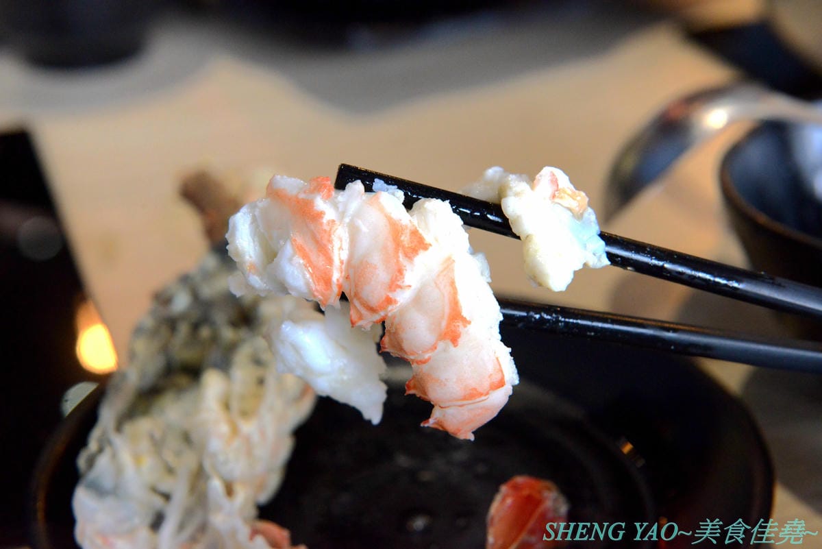 [台中沙鹿]絕品火鍋 新店面新菜單 – 海線指標性火鍋店,最強蒸氣火鍋,新店面停車更方便了,新推出絕地豪華蒸氣火鍋和個人精緻小龍蝦鍋,一個人或是多人來吃都非常推薦,大推個人精緻小龍蝦鍋,