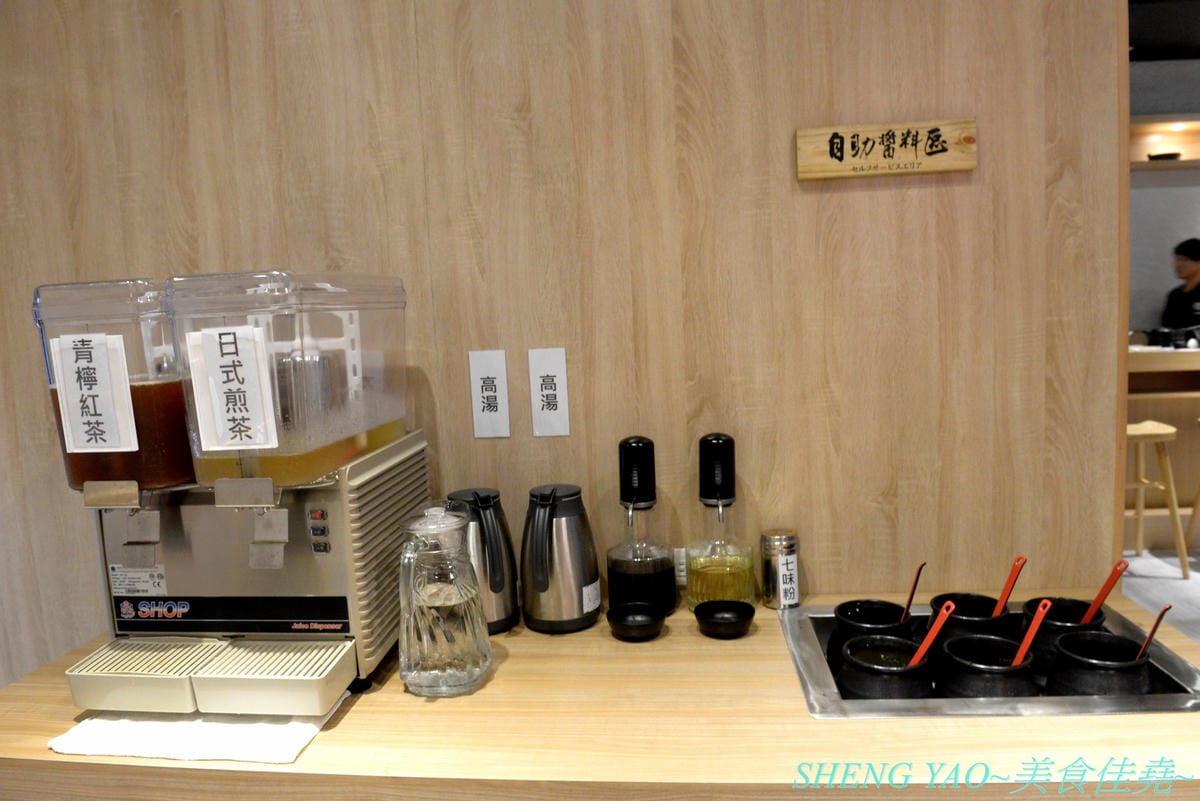 [台中東區]小旬湯 樂農.鑄鐵鍋 太平店 – 嘉義知名火鍋店進軍台中,日系木質裝潢,鍋子是用南部鐵器鑄鐵鍋並結合在地小農蔬果食材,平實價位且不收服務費,食肉族必點他們的福岡博多肉肉圈火鍋
