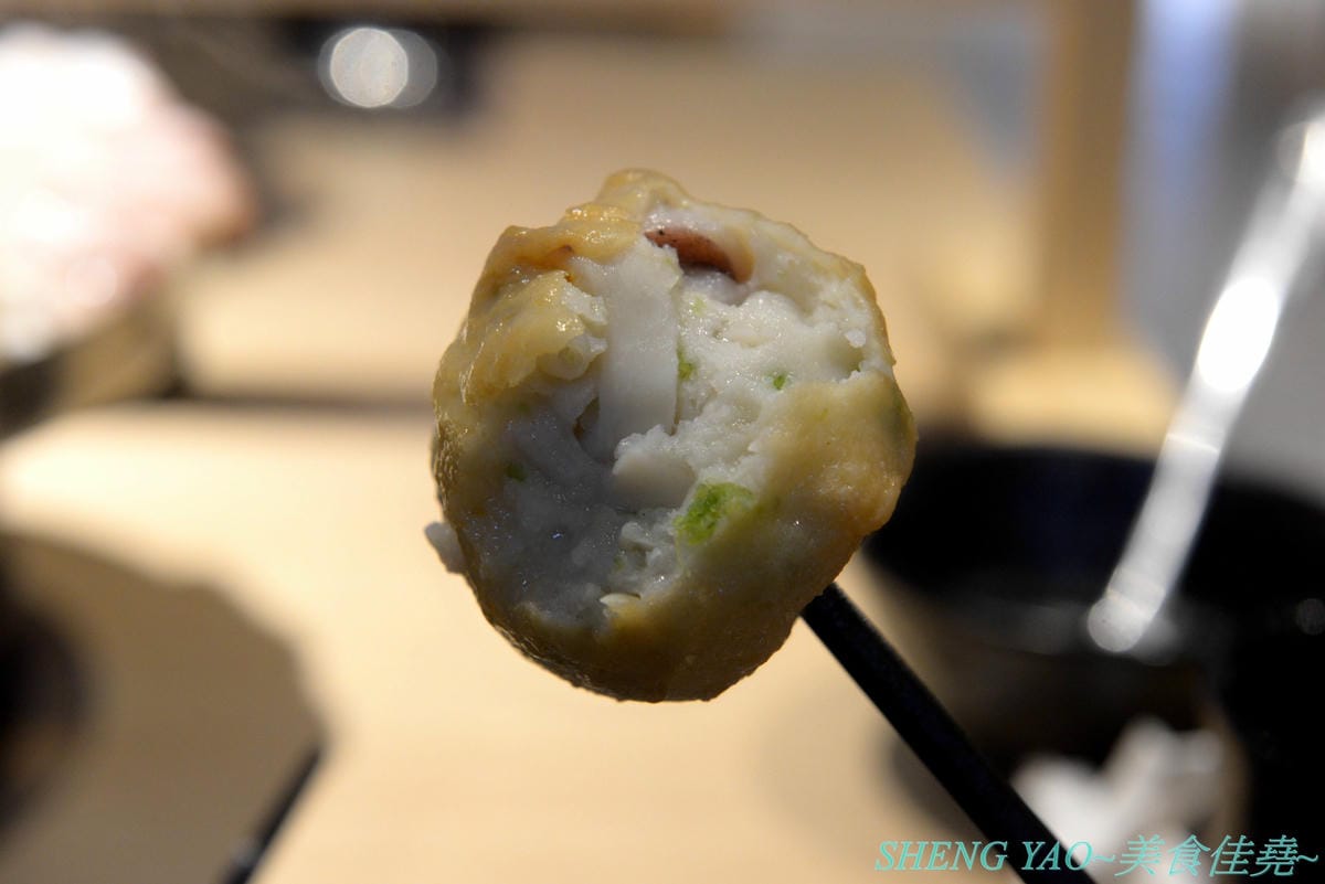 [台中東區]小旬湯 樂農.鑄鐵鍋 太平店 – 嘉義知名火鍋店進軍台中,日系木質裝潢,鍋子是用南部鐵器鑄鐵鍋並結合在地小農蔬果食材,平實價位且不收服務費,食肉族必點他們的福岡博多肉肉圈火鍋