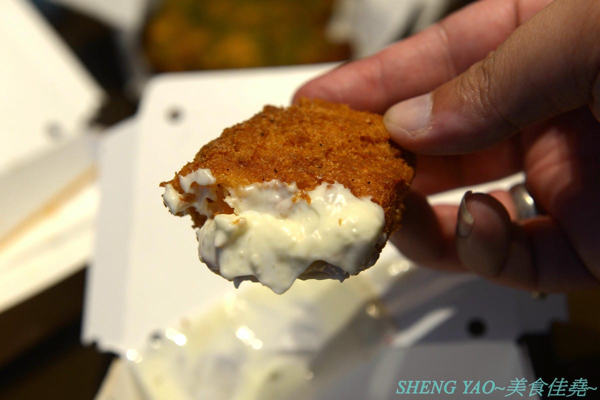 [基隆仁愛]好運殿 – 基隆少見的日式炸物專賣店,路邊炸物攤也吃得到和風唐揚雞、炙燒明太子雞等日式炸物,炸物全都現點現炸,大推炙燒明太子雞,厚厚明太子醬搭配多汁雞腿肉條,根本神好吃。