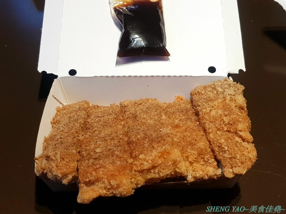 [基隆仁愛]好運殿 – 基隆少見的日式炸物專賣店,路邊炸物攤也吃得到和風唐揚雞、炙燒明太子雞等日式炸物,炸物全都現點現炸,大推炙燒明太子雞,厚厚明太子醬搭配多汁雞腿肉條,根本神好吃。
