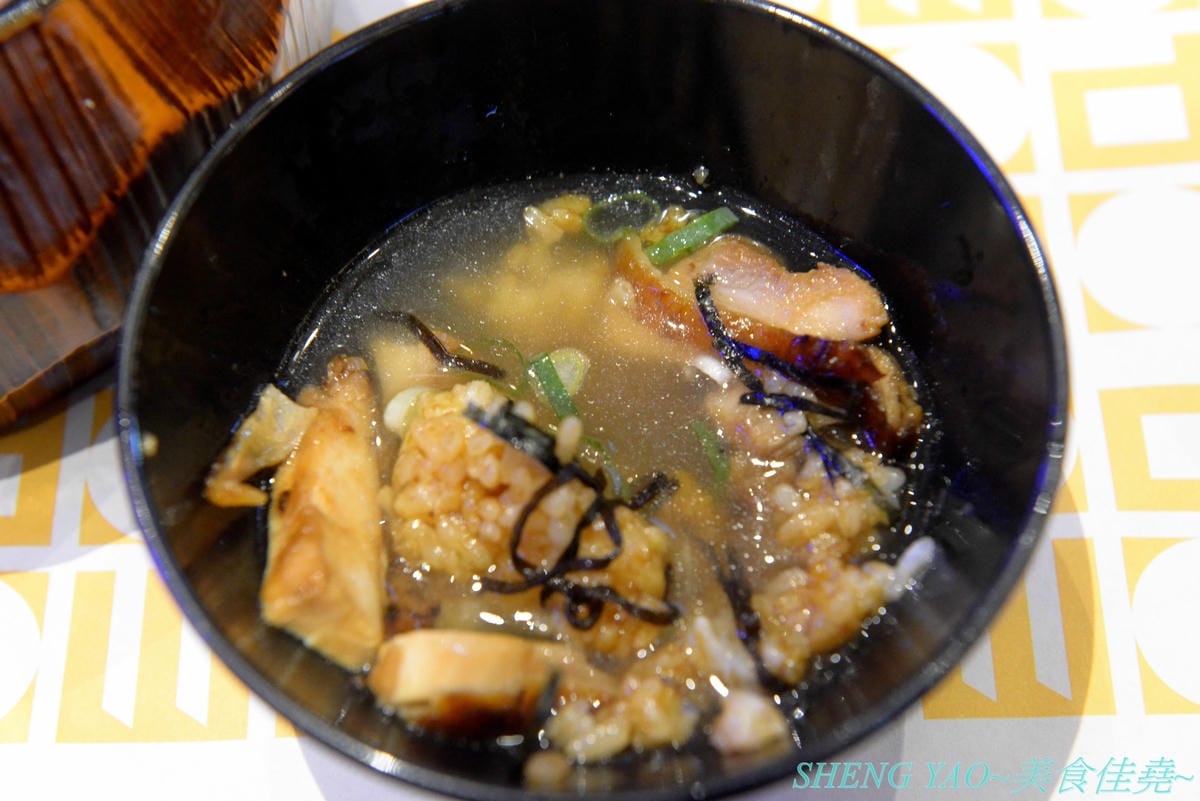 [台中梧棲]雞三和 台中三井店 – 台中三井OUTLET一樓美食街人氣店家,來自名古屋將近120年歷史的老店,主打親子丼等雞肉料理,食材講究,口味也好吃。