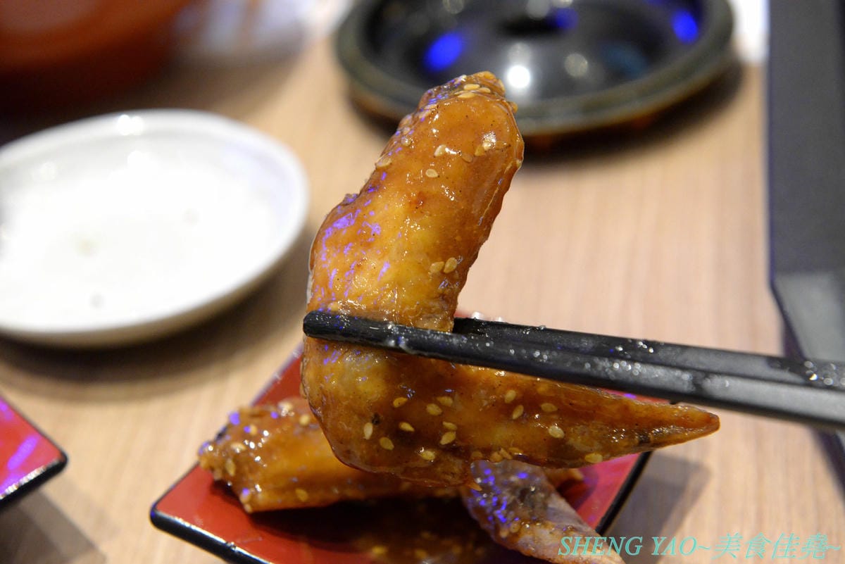[台中梧棲]雞三和 台中三井店 – 台中三井OUTLET一樓美食街人氣店家,來自名古屋將近120年歷史的老店,主打親子丼等雞肉料理,食材講究,口味也好吃。