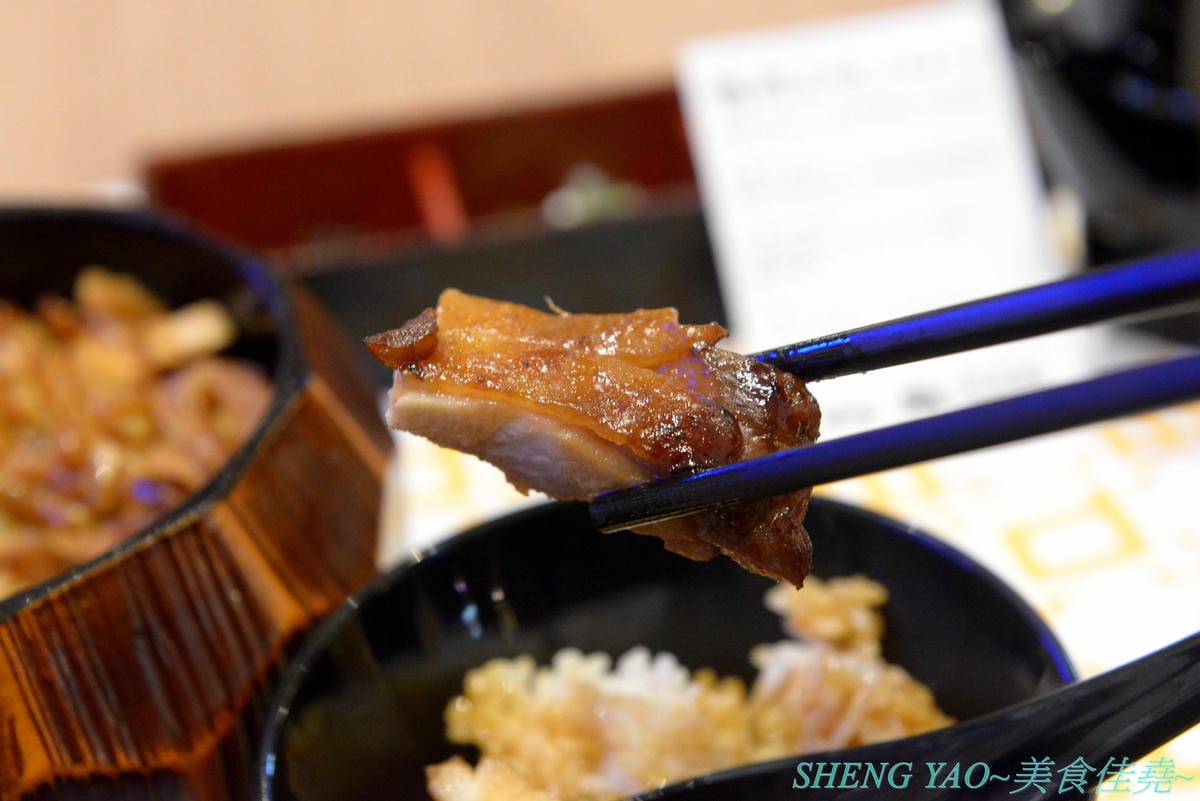 [台中梧棲]雞三和 台中三井店 – 台中三井OUTLET一樓美食街人氣店家,來自名古屋將近120年歷史的老店,主打親子丼等雞肉料理,食材講究,口味也好吃。