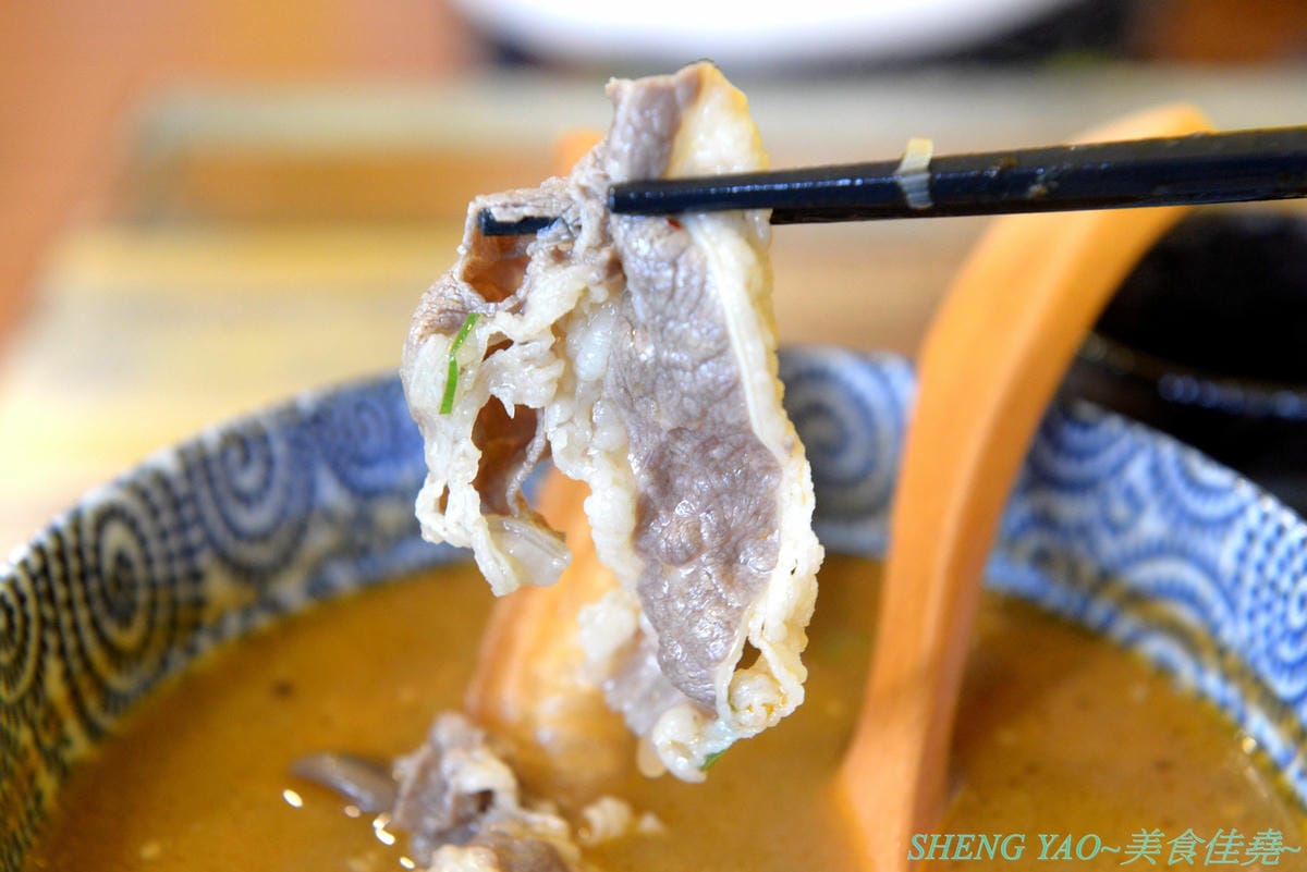 [台中沙鹿]香遇銷魂麵 – 排灣族媽媽的麵飯小店,餐點頗有特色,招牌主打麻辣、孜然口味銷魂麵,咖哩飯也不錯,炸物系列好吃大推。(已歇業)