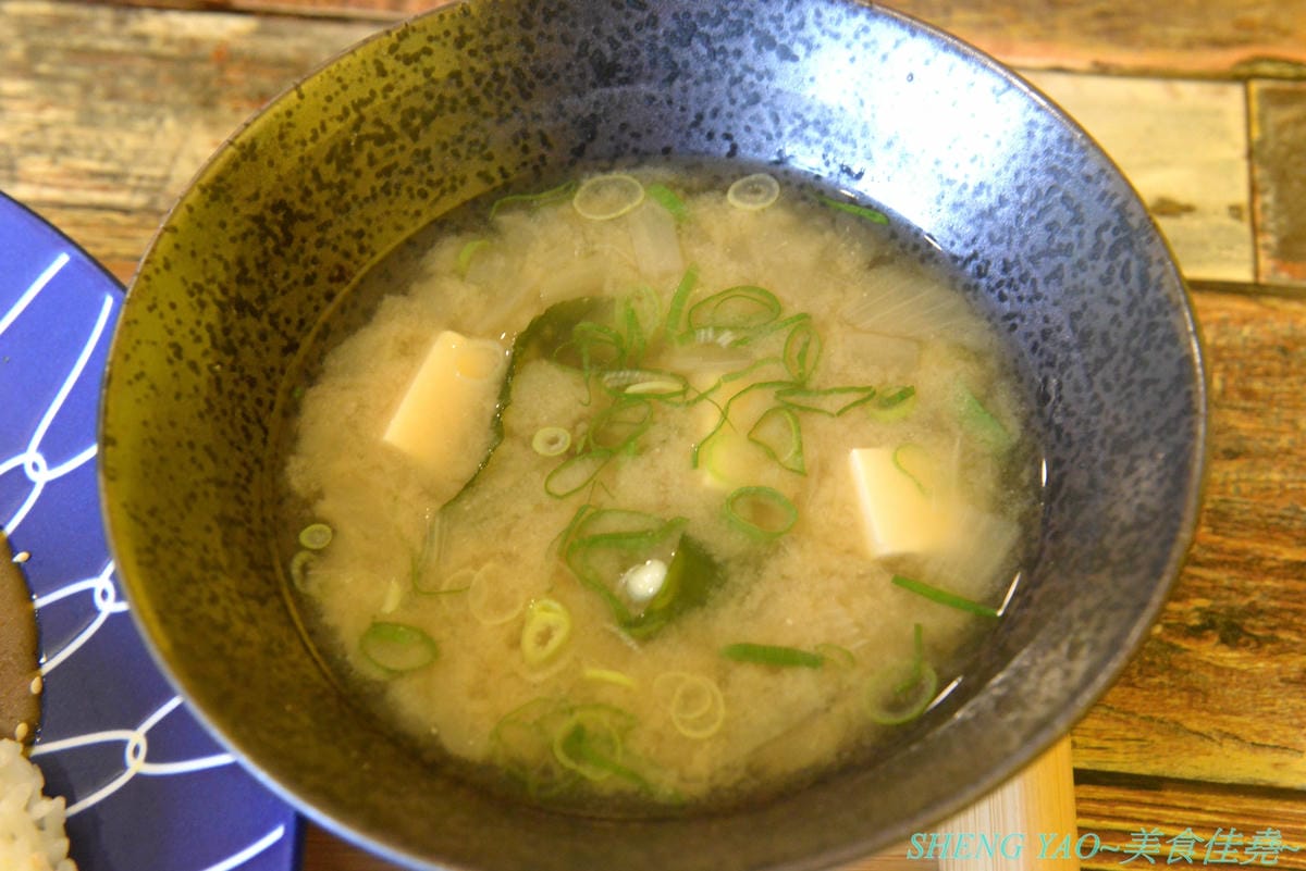 [台中沙鹿]香遇銷魂麵 – 排灣族媽媽的麵飯小店,餐點頗有特色,招牌主打麻辣、孜然口味銷魂麵,咖哩飯也不錯,炸物系列好吃大推。(已歇業)
