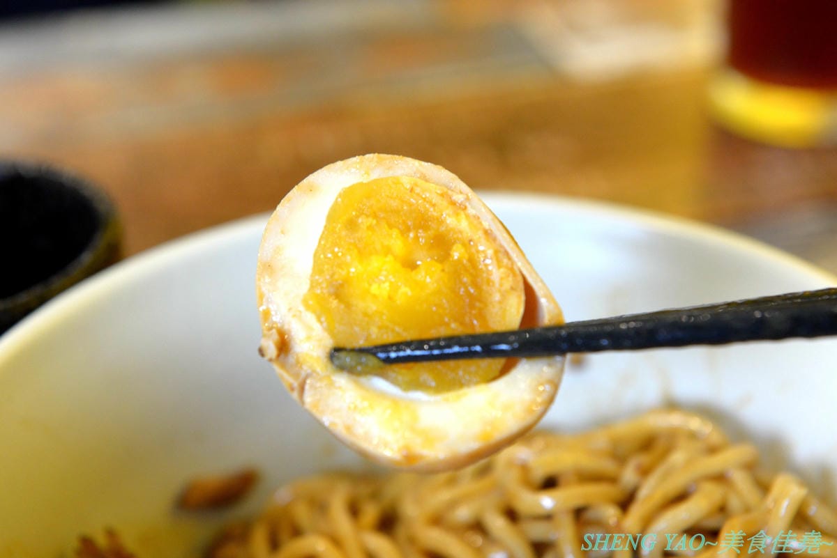 [台中沙鹿]香遇銷魂麵 – 排灣族媽媽的麵飯小店,餐點頗有特色,招牌主打麻辣、孜然口味銷魂麵,咖哩飯也不錯,炸物系列好吃大推。(已歇業)