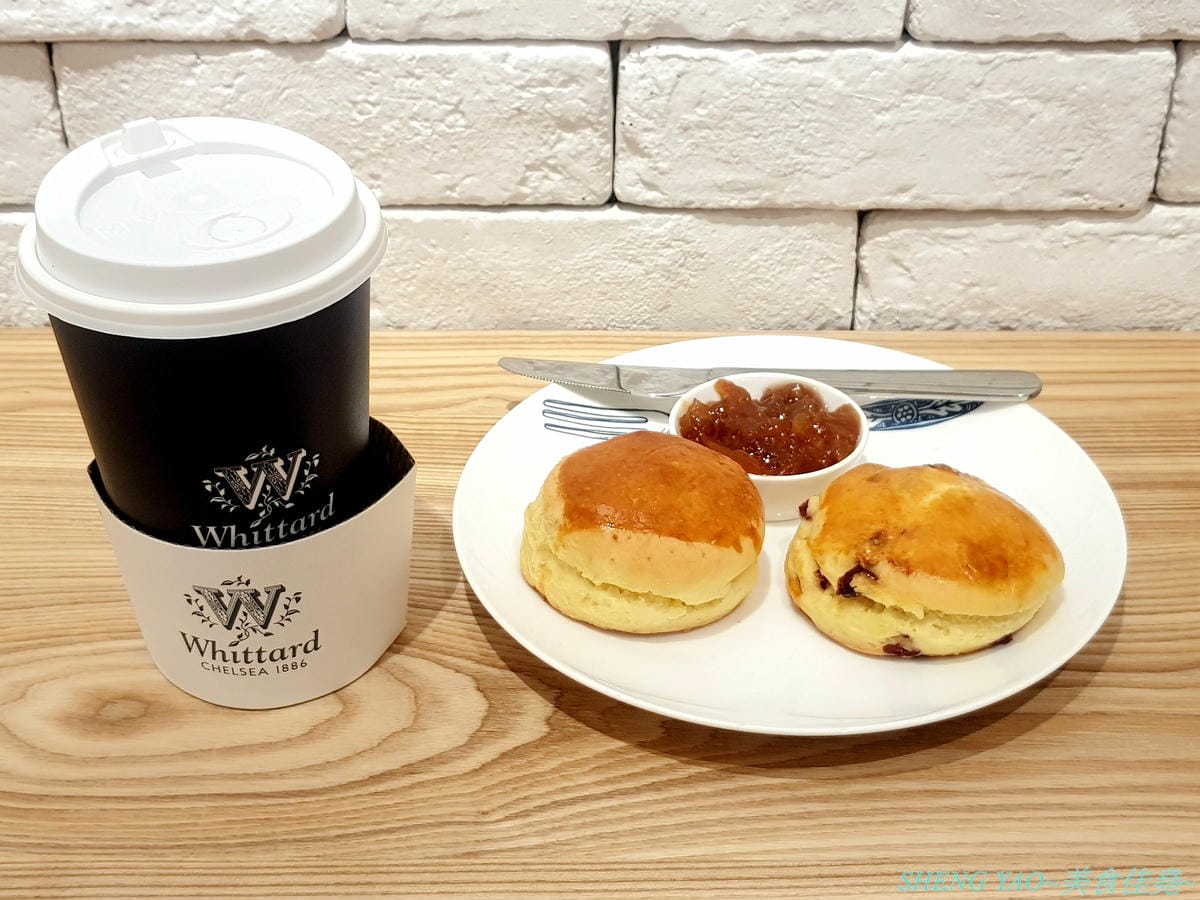 [台中梧棲]Whittard of Chelsea 台中三井店 – 130多年歷史的英國老牌茶莊海外唯二分店開幕了,不用飛英國就能買到他們的茶葉和熱巧克力粉,店內有附設TEA BAR和內用區,可以坐在裏頭喝。