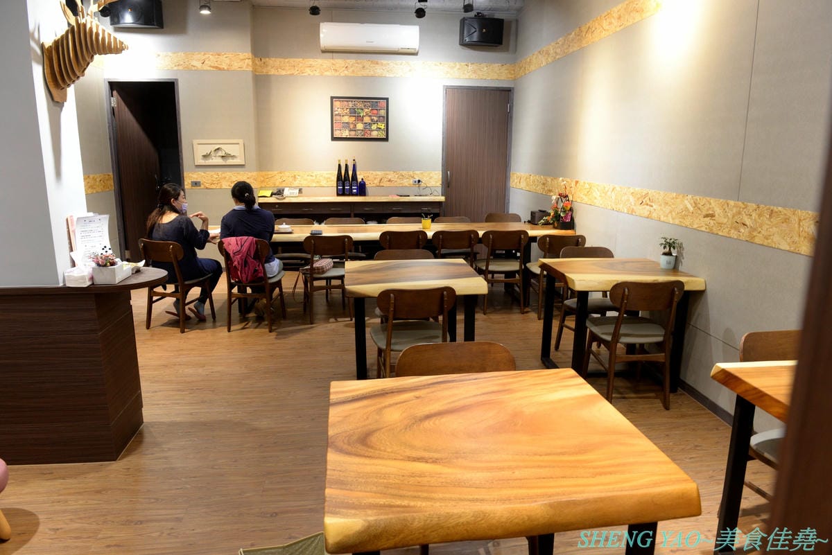 [台中清水]鐵紅橋秘密基地 – 清水超特別複合式餐廳,結合了SPA美顏美體芳療服務和餐點提供,餐點現煮不用調理包,口味好吃夠份量,用餐環境放鬆舒適,女性朋友也可以來體驗看看他們的SPA療程。