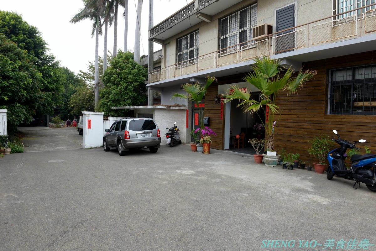 [台中清水]鐵紅橋秘密基地 – 清水超特別複合式餐廳,結合了SPA美顏美體芳療服務和餐點提供,餐點現煮不用調理包,口味好吃夠份量,用餐環境放鬆舒適,女性朋友也可以來體驗看看他們的SPA療程。