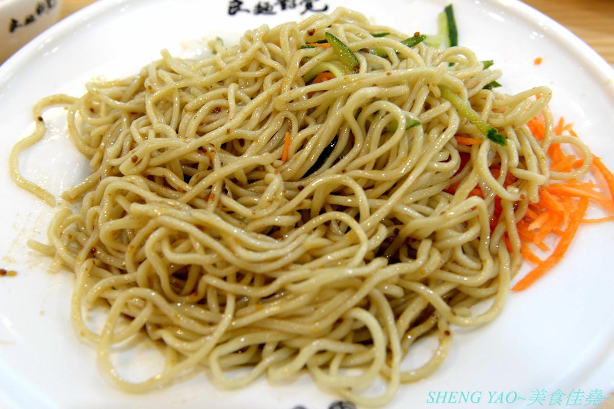 [台中西屯]良麵對覺 – 中科商圈特色涼麵店,源自苗栗苑裡三十年歷史四川涼麵,全程科技化製麵,SGS認證,涼麵口味特殊,熱麵也好吃,裝潢大氣,用餐空間寬敞舒適。(已歇業)