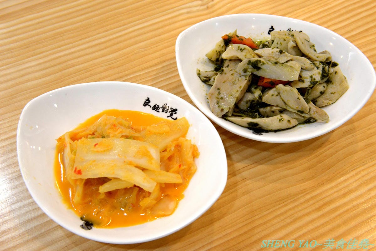 [台中西屯]良麵對覺 – 中科商圈特色涼麵店,源自苗栗苑裡三十年歷史四川涼麵,全程科技化製麵,SGS認證,涼麵口味特殊,熱麵也好吃,裝潢大氣,用餐空間寬敞舒適。(已歇業)