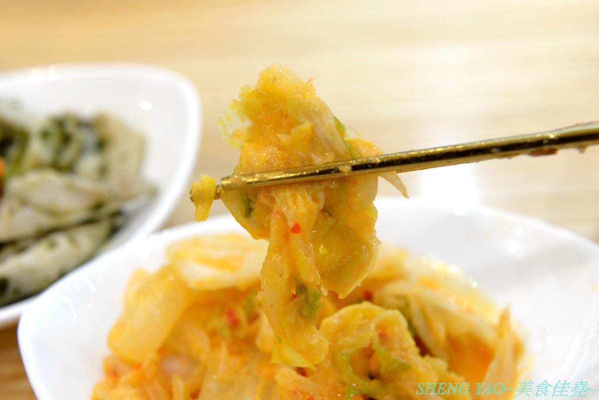 [台中西屯]良麵對覺 – 中科商圈特色涼麵店,源自苗栗苑裡三十年歷史四川涼麵,全程科技化製麵,SGS認證,涼麵口味特殊,熱麵也好吃,裝潢大氣,用餐空間寬敞舒適。(已歇業)