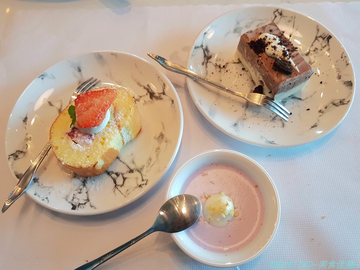 [台中清水]艾萊羅伊廚房 AileRoy Kitchen – 海線清水難得一見的質感裝潢義式餐廳,餐點帶有創意巧思,口味有特色,價格看似不便宜但份量很充足,建議升級套餐整個超級豐盛,用餐環境舒適有氣氛,隔壁