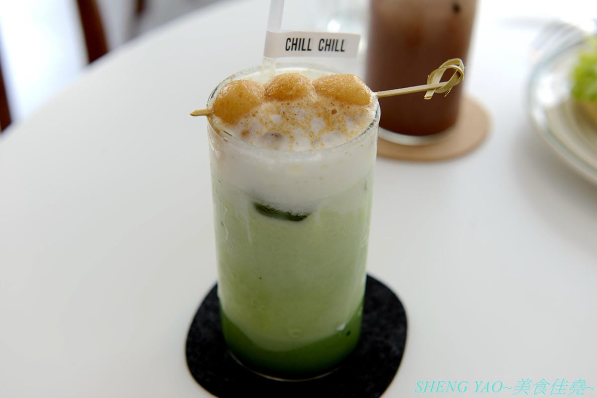 [台中北區]Chill Chill cafe&food – 台中超美韓風輕食咖啡,裝潢風格淡雅清新帶有藝術氣息,視覺系餐點好看好拍又好吃,平價消費,餐點幾乎都只要百元左右,IG打卡又一新地標。