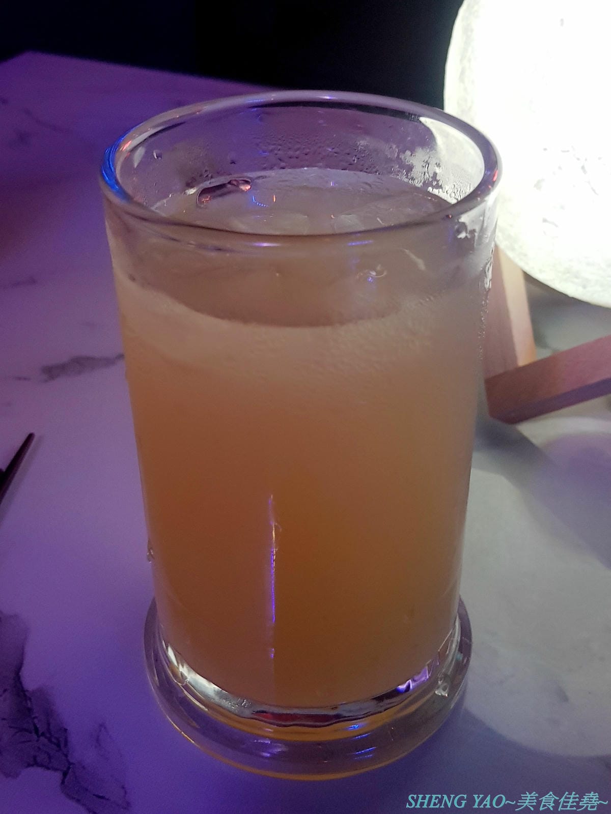 [台中西區]那晚 the night – 台中新開幕的特色餐酒館,店內裝潢具巧思,壞掉的電視機、迷幻風廁所,氣氛也相當不錯,餐點串燒還不錯吃,帥哥老闆超級親切,小酌紓壓好地方。