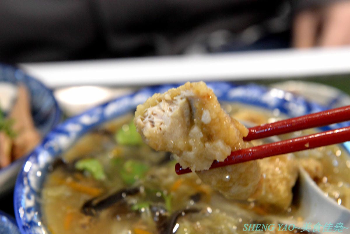 [台中沙鹿]三仙台鬼頭刀 – 來自台東成功的特色料理小吃,鬼頭刀漁獲經由台東漁船現流延繩釣上來急速冷凍直送店內,經過老闆手藝變成一道道美味佳餚,大推鬼頭刀魚羹,魚肉細緻味美,羹湯料多
