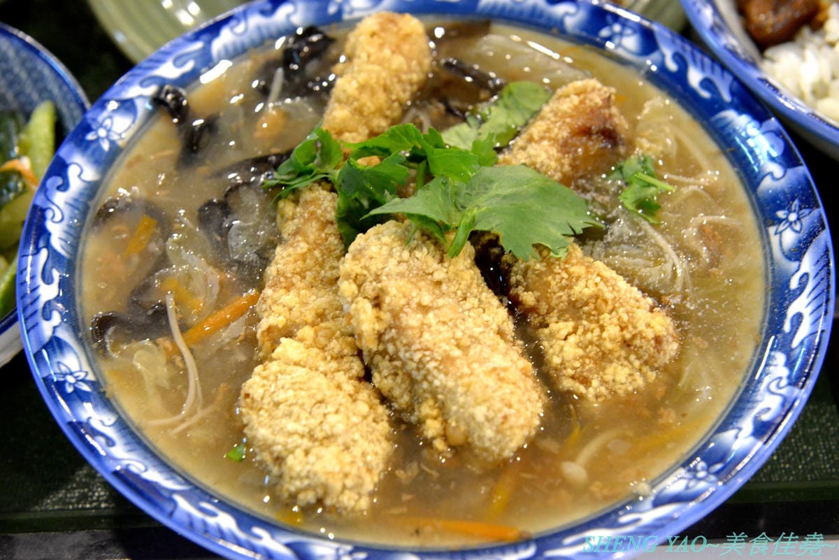 [台中沙鹿]三仙台鬼頭刀 – 來自台東成功的特色料理小吃,鬼頭刀漁獲經由台東漁船現流延繩釣上來急速冷凍直送店內,經過老闆手藝變成一道道美味佳餚,大推鬼頭刀魚羹,魚肉細緻味美,羹湯料多