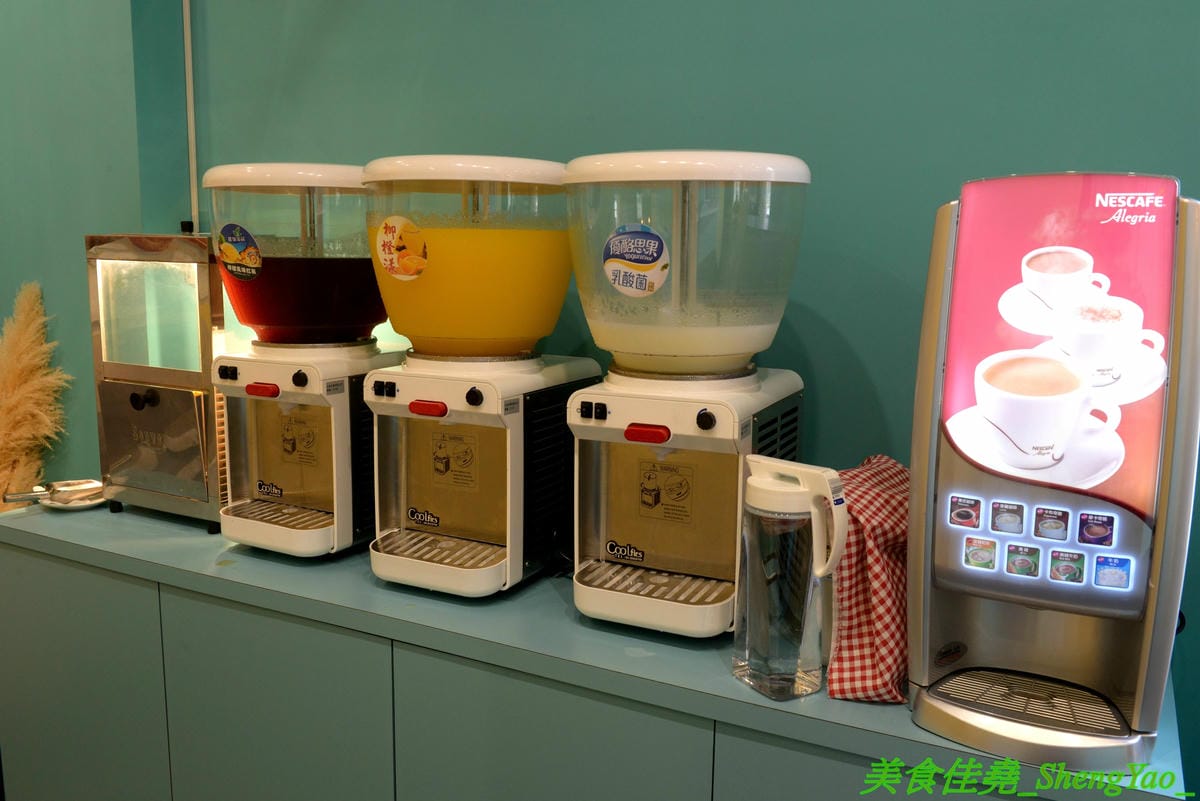 [彰化]與你見麵 – 彰化超夢幻貨櫃屋餐廳,粉色系美美外觀,彩繪販賣機大門,2樓還有夜晚星光閃亮玻璃屋,店內店外好幾處適合拍照,餐點精緻口味不俗,波士頓龍蝦義大利麵超霸氣,5/31前來店打卡分