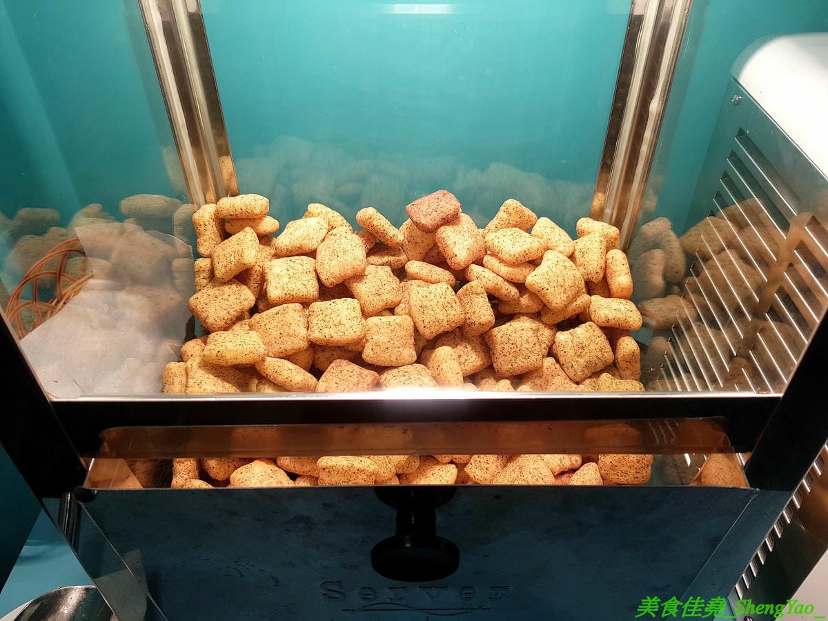 [彰化]與你見麵 – 彰化超夢幻貨櫃屋餐廳,粉色系美美外觀,彩繪販賣機大門,2樓還有夜晚星光閃亮玻璃屋,店內店外好幾處適合拍照,餐點精緻口味不俗,波士頓龍蝦義大利麵超霸氣,5/31前來店打卡分