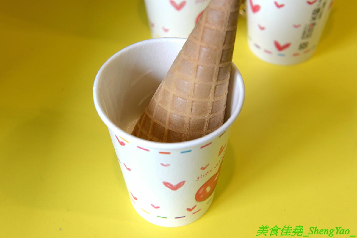 [彰化]與你見麵 – 彰化超夢幻貨櫃屋餐廳,粉色系美美外觀,彩繪販賣機大門,2樓還有夜晚星光閃亮玻璃屋,店內店外好幾處適合拍照,餐點精緻口味不俗,波士頓龍蝦義大利麵超霸氣,5/31前來店打卡分