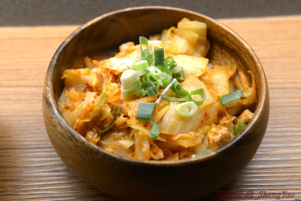 [台中西屯]夜葉食堂 文心店 – 台北三重人氣深夜食堂來台中開二店,價格實惠餐點幾乎都不到百元,招牌明太子白醬烏龍麵、男子漢燒肉丼飯推薦必點,店內還有可以拍照打卡地點和飛鏢機台,開到